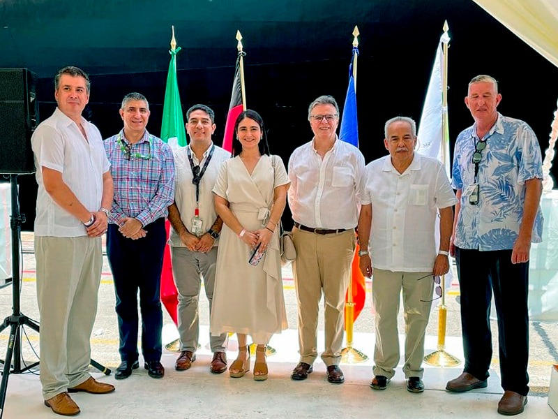 Hapag-Lloyd y SSA México fortalecen presencia con bautizo de un mega buque