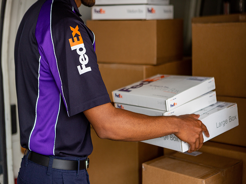 FedEx sube a ola e-commerce cuya bolsa asciende a 400 mil mdp