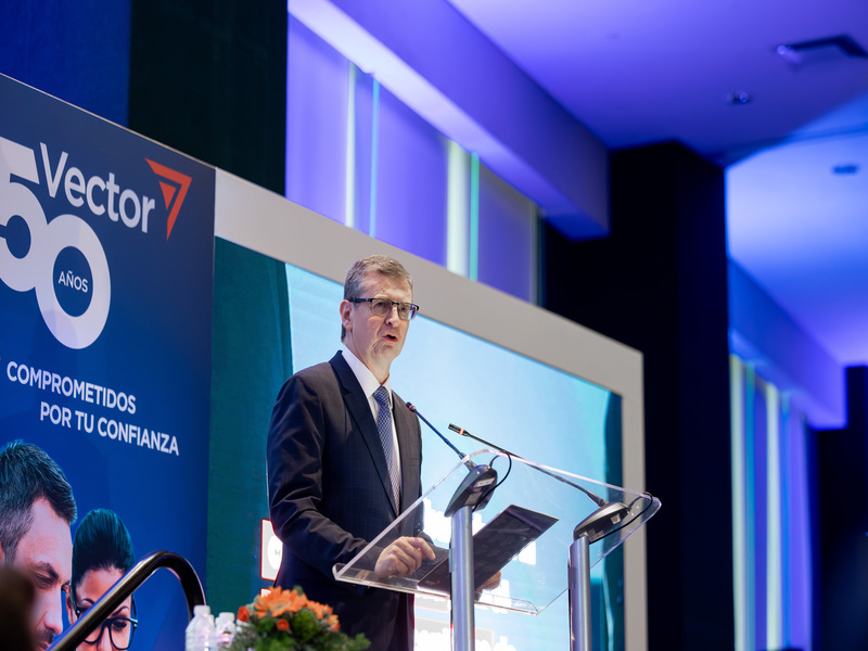 Vector Casa de Bolsa hacia 300,000 mdp en activos para 2025
