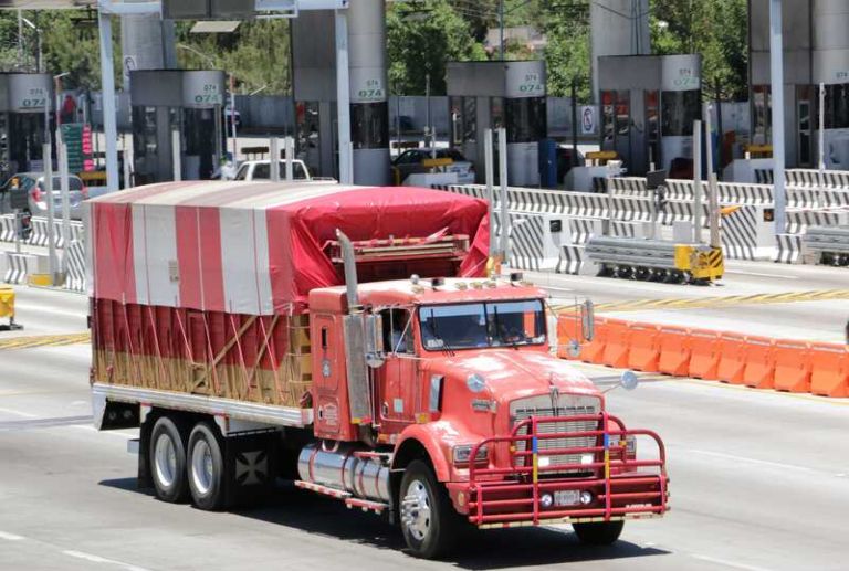 Flota federal de camiones alcanza antigüedad promedio de 19.48 años