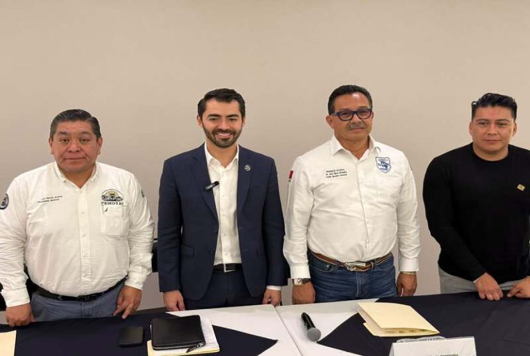 Transportistas retiran bloqueos y esperan resultados del gobierno