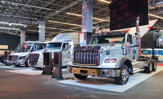 International crece a 21% de participación y presenta su nuevo modelo HB