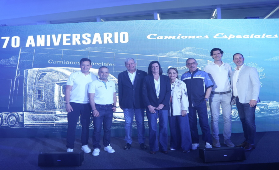 Camiones Especiales celebra 70 años a la vanguardia tecnológica de Daimler Truck