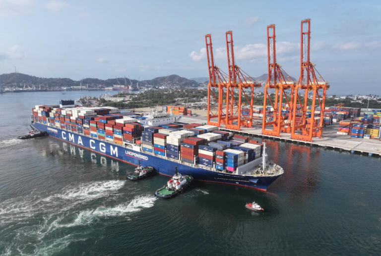 IT-ANÁLISIS: Autoridad portuaria de Manzanillo veta cobros y restricciones de acceso