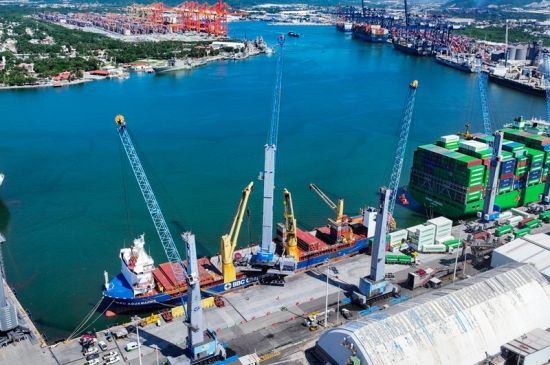 SSA Marine México incorpora grúa Gottwald en Manzanillo