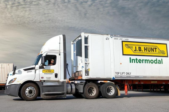 J.B. Hunt prepara alza intermodal mientras gana terreno México-EE.UU.