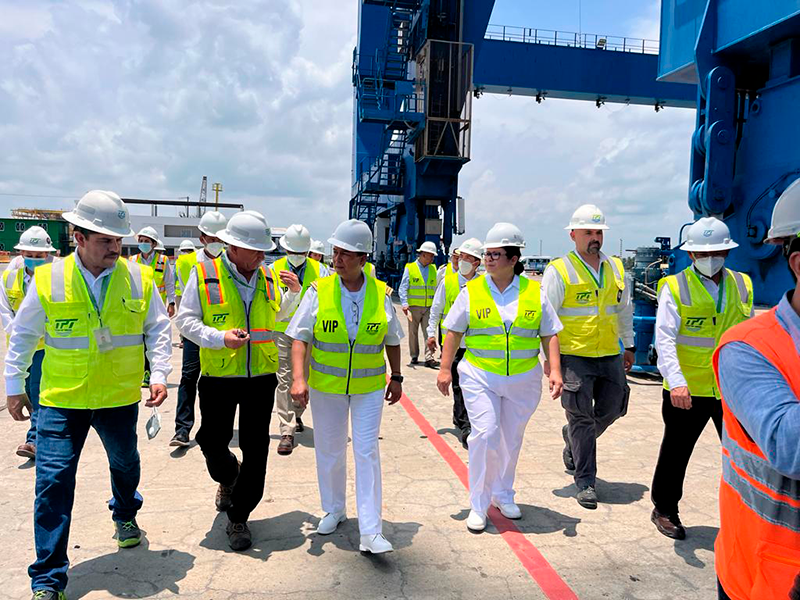 Presenta Coordinadora de Puertos en TPT proyecto de cabotaje