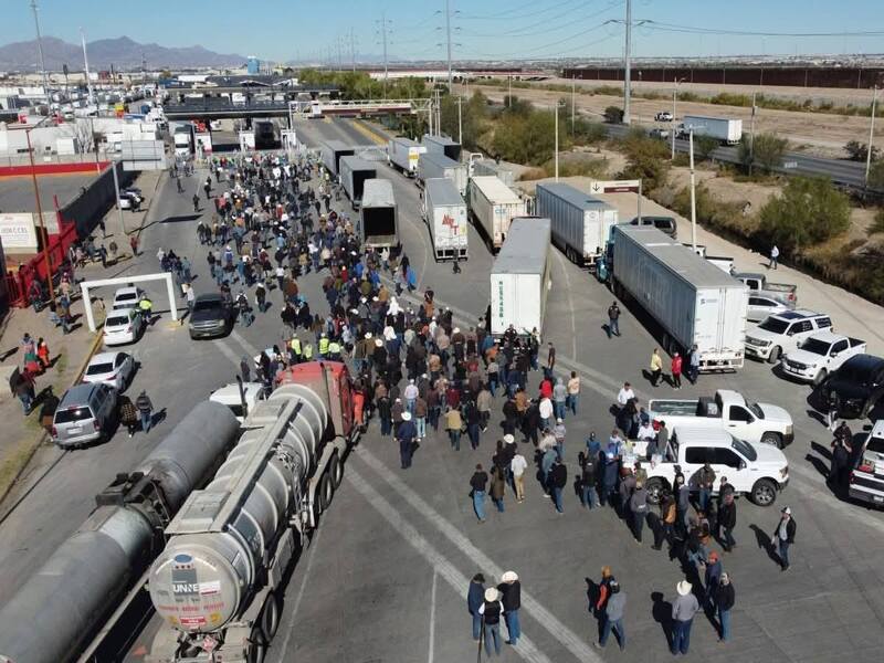 Bloqueos cumplen 60 horas, Gobierno no dobla las manos ante demandas de transportistas
