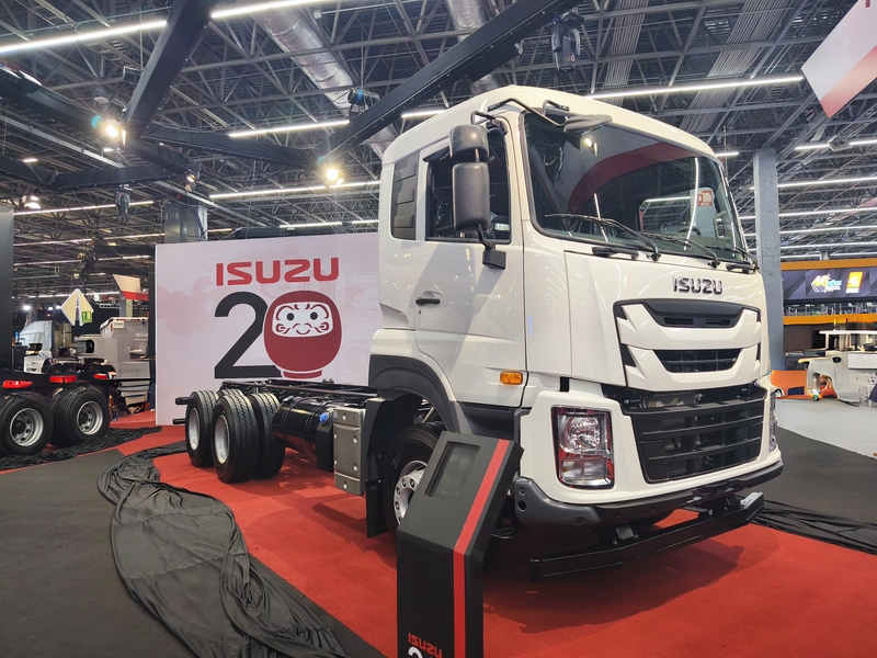 Venta de vehículos pesados al menudeo cae en enero