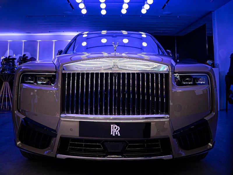 Rolls-Royce abre showroom en México y lanza Cullinan Series II