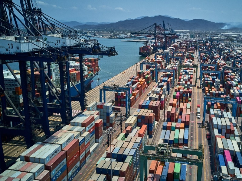 Manzanillo lidera Latam 2023; cambios en APM Terminals; crece 60% LA