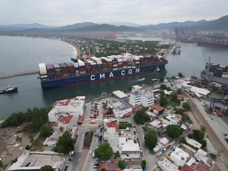 Crisis de seguridad congela despacho de comercio exterior en puertos del Pacífico