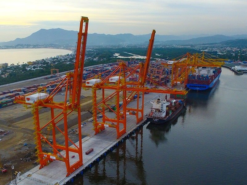 Balanza comercial registró superávit de 600 mdd en octubre 